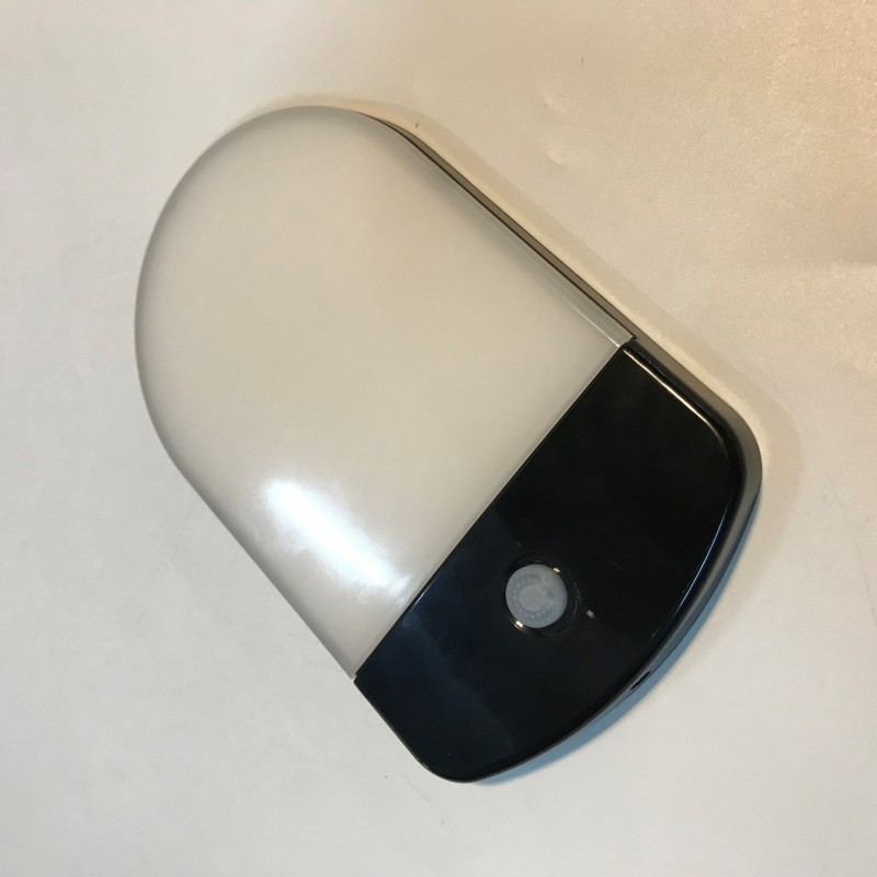 Cum să alegi cele mai bune lumini pentru rulotă pentru vehiculul tău?